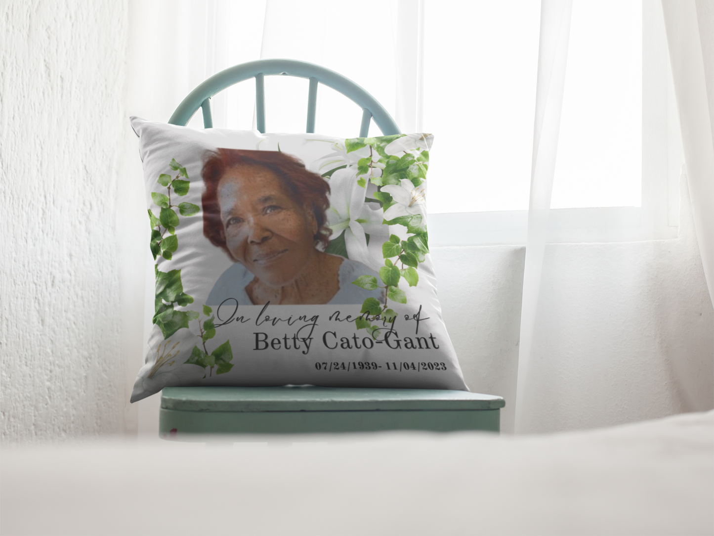 Keepsake Premium Pillow 18″×18″ (Personalized)
